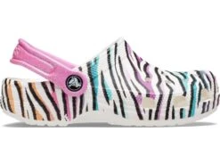 Crocs Kids Classic Clog - Seasonal Graphic (Little Kid/Big Kid) 6 Crocs Kids Classic Clog - Seasonal Graphic (Little Kid/Big Kid) -Shoe Specialty Store 71re7DPJ4KL